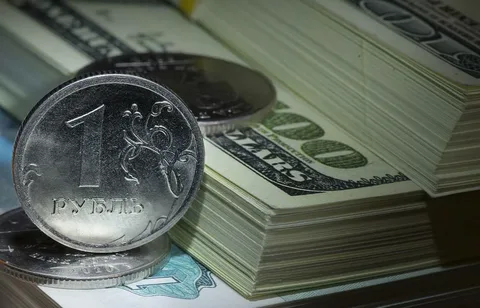 Экономист объяснил, как влияют деньги Запада на курс рубля